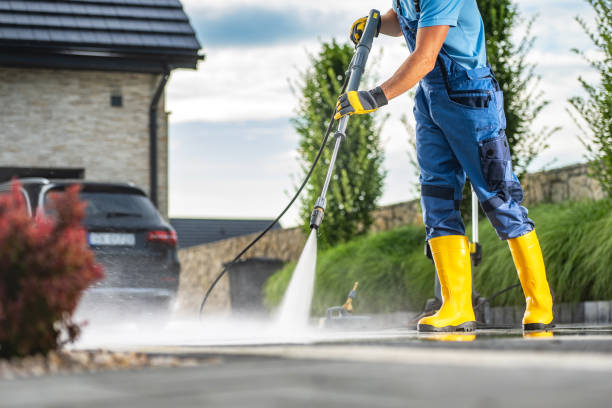 Best Pool Deck Cleaning  in Winters, TX
